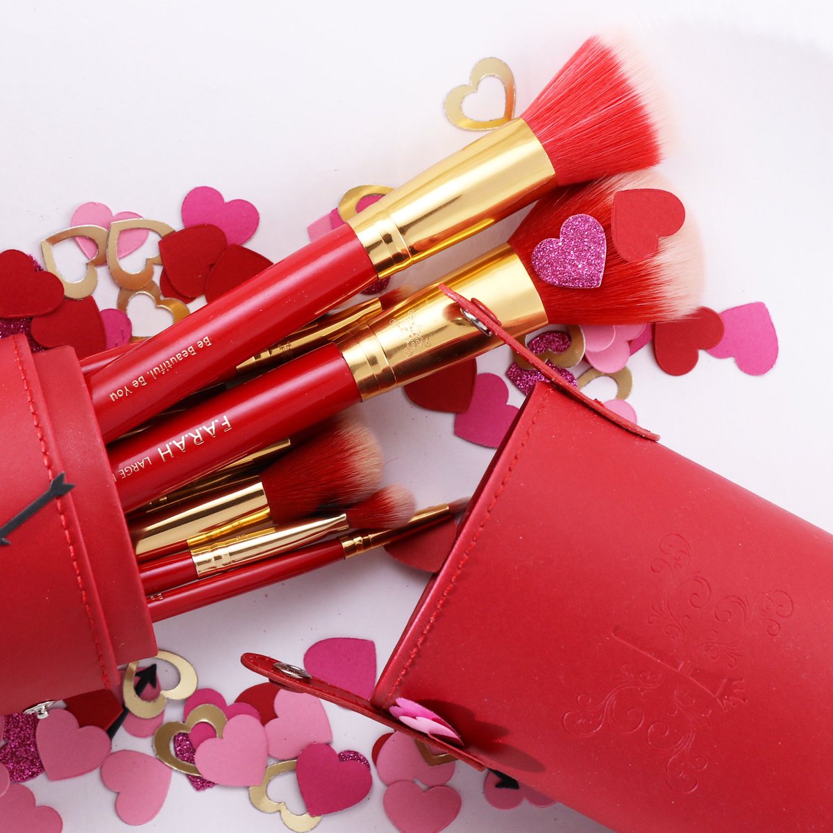 The month of love may be coming to an end, but you don’t need a reason to show love any time of year. ❤️
https://farahbrushes.com/product/redsirenset/ …
#farahbrushes #monthoflove #february #red
#love #valentine #luxury #siren #gold #beauty #bebeautiful #beyou #luxe #luxurylifestyle