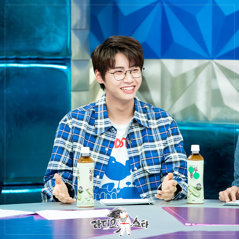 withMBC's tweet photo. 아기태양🌞이 라스에 떴습니다.
엠빅이 미소가 폈습니다.😄

<#라디오스타> #이진혁 수요일 밤 11시 5분에 만나요 제발~ https://t.co/Tc3SN2gyC5
