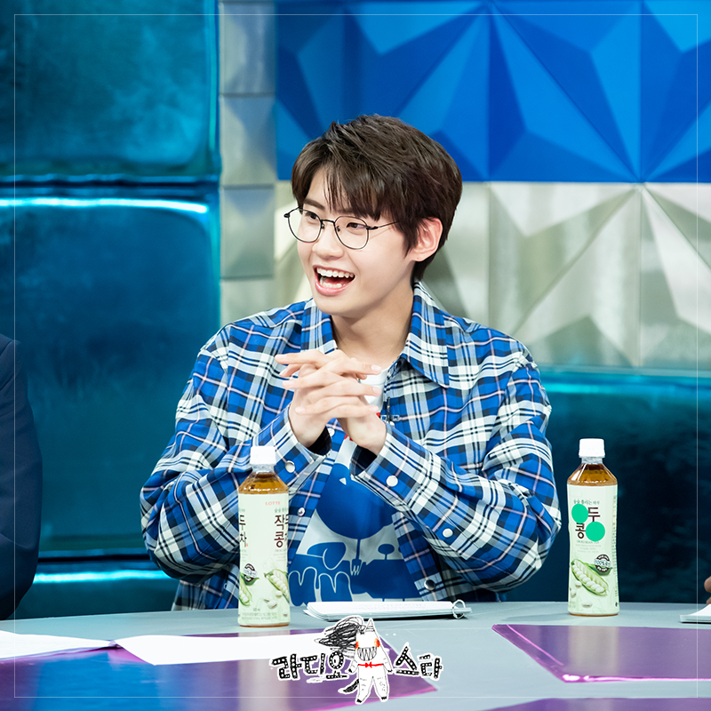 withMBC's tweet photo. 아기태양🌞이 라스에 떴습니다.
엠빅이 미소가 폈습니다.😄

<#라디오스타> #이진혁 수요일 밤 11시 5분에 만나요 제발~ https://t.co/Tc3SN2gyC5