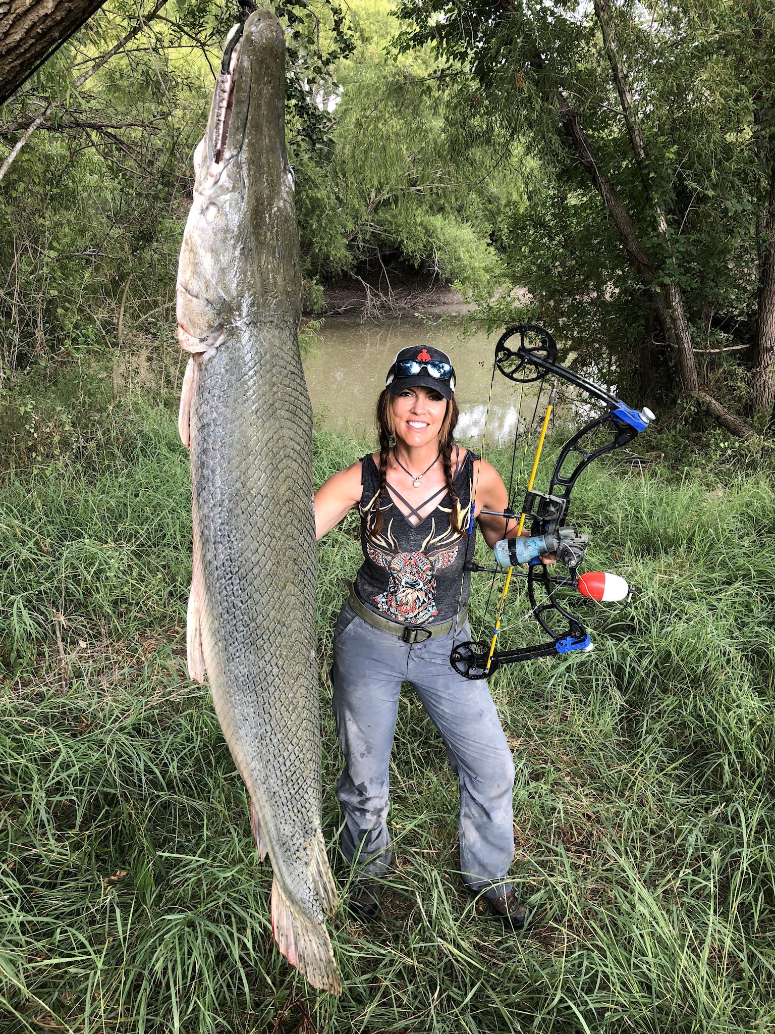 Jana Waller on X: The “Best Of Bowfishing” Skull Bound episode airs this  week on @sportsmanchannel which includes my biggest alligator gar to date  thanks to the Buck Medley .What an adventure