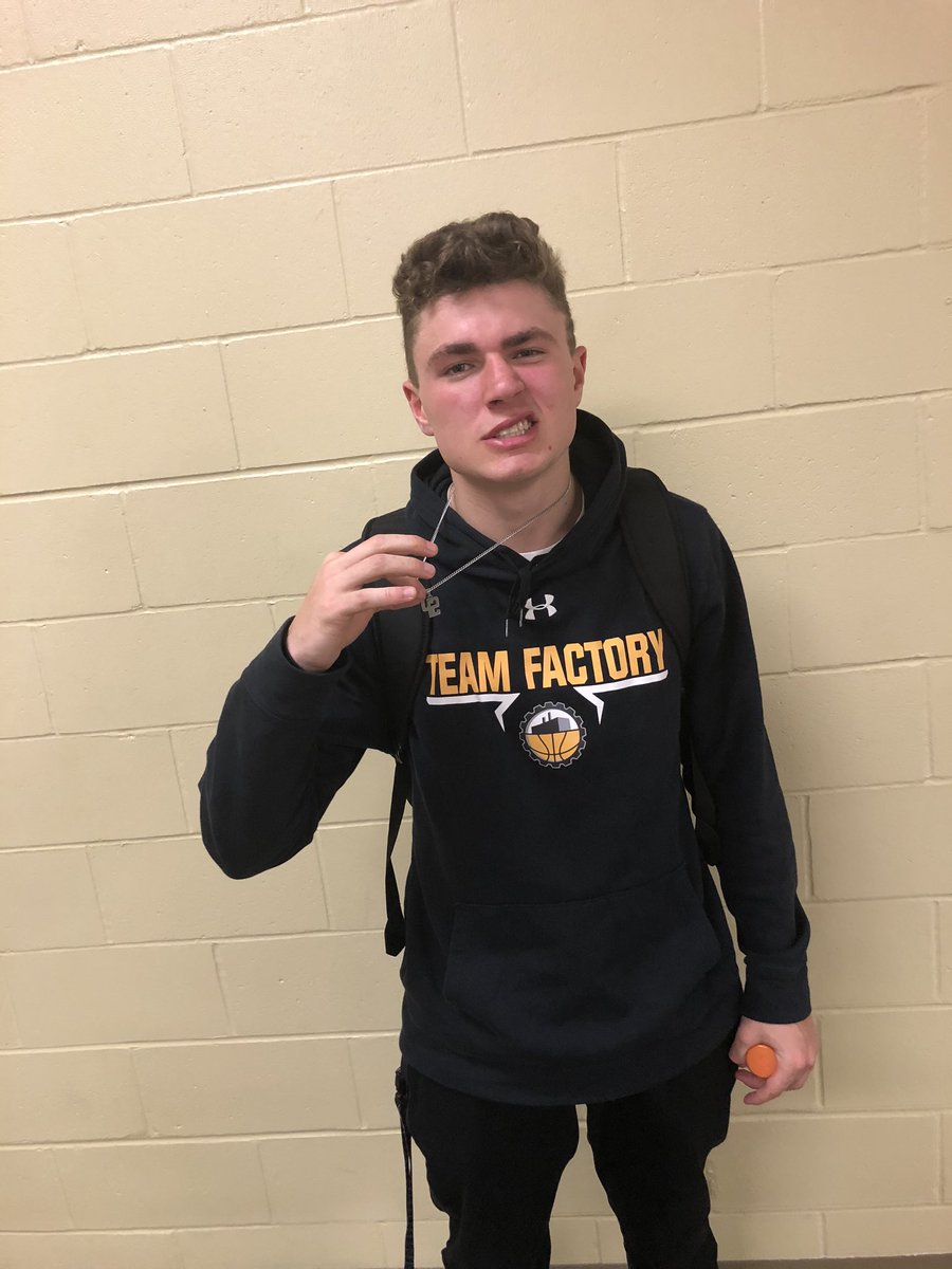 OfficialBIGBEE1's tweet photo. Tonight’s beef boy award goes to @blumer_32 for dropping 25 points and play some stellar defense in the first round of regionals. #youcantguardhim #beefballer #alltheway https://t.co/vOpWLyFgoE