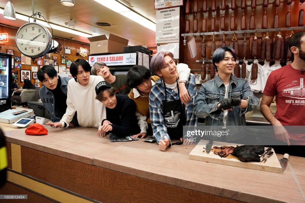 jianoraa's tweet photo. LINK LIVESTREAM BTS DI JIMMY FALLON.
Pukul :
25 Feb 1:35 PM KST / 11.35 AM WIB
Link :
💜 https://t.co/ntFYbymrTL
💜 https://t.co/YvOOlYNT3T
💜 https://t.co/JwMowu5GfE…
💜 https://t.co/TLS4bJ99T9…
💜 https://t.co/OEwChvYSJp

#BTSonFallon
#BTSxJimmyFallon https://t.co/RtLWeEp5fH