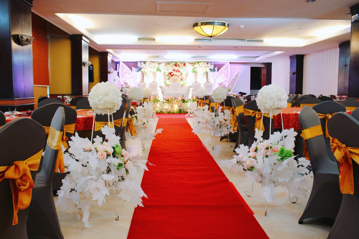 SBITarakan's tweet photo. Your wedding day will come and go, but may your love forever grow.
Enjoy your special day, create a beautiful moment in special place @swissbelhoteltarakan
.
.
Start from IDR 25.000.000nett
.
.
.
For any inquiries, please contact us at
T : +62551 - 211 33
M : +62811 597 1133 https://t.co/m3JtxzVRIt