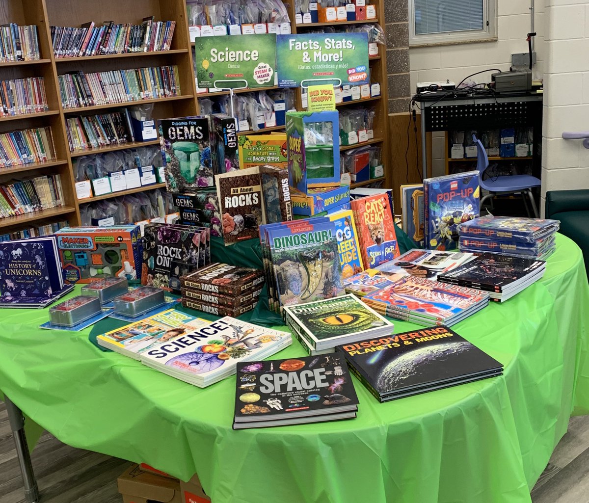 wfspto's tweet photo. We are Book Fair ready! WFS is #wildforreading https://t.co/Zkl8LQPRDg