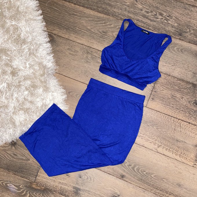Posted more items on my Poshmark😇some for just $5💖 https://t.co/U1XYBMIQUX https://t.co/tieXuLgqVo