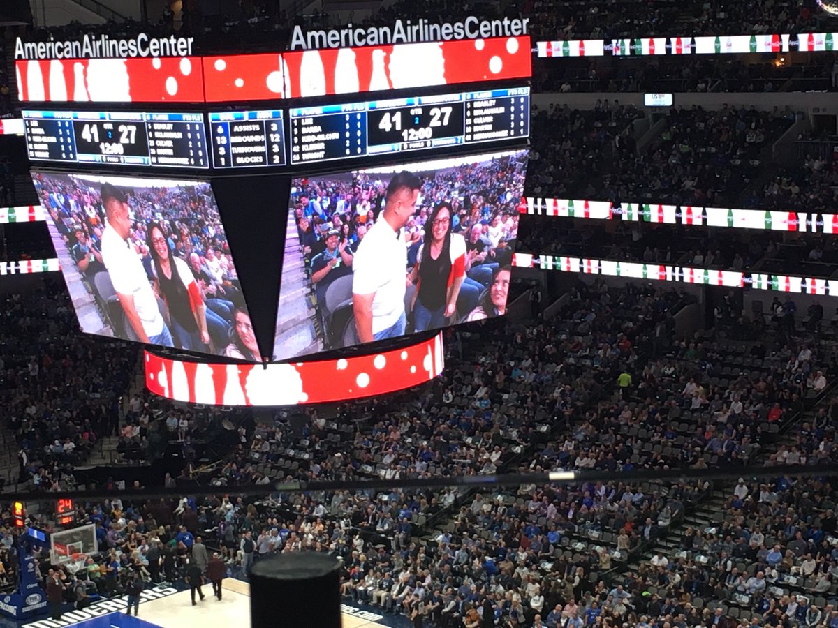 RowlettAVID's tweet photo. Rowlett AVID at the Dallas Mavericks AVID Day College Fair and game included colleges,a great motivational speech with Dallas Mav Emcee Chris Arnold, a marriage proposal, and Jason Terry walking by.@RHS_Eagles @LETTNATION  @AVIDGISD @MrChrisArnold https://t.co/BeB8MyniUG
