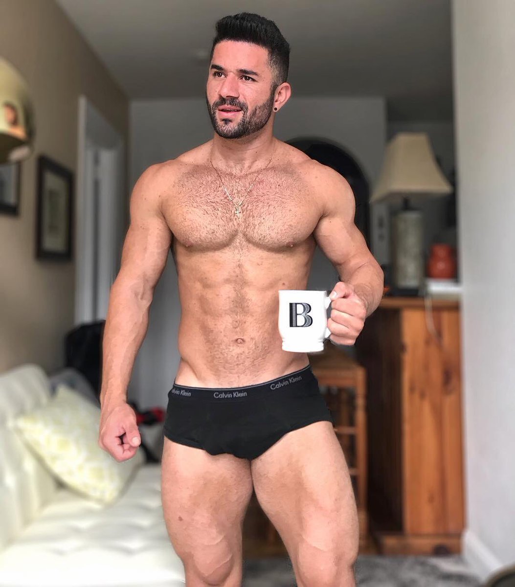 Conaromaacafe's tweet photo. Bremen Fitness

#Bellos #Guapoysexy #Papasote #MenPhysique #Mamadosexy #Sexyboy #Fisicoculturista #BodybuilderMen https://t.co/KPsk4ehenW