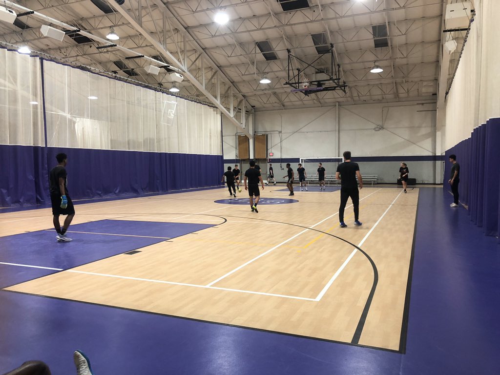 UB_Intramurals's tweet photo. Intramurals are back for the spring semester! Indoor soccer began tonight! Log onto https://t.co/keeS5eGHg9 to check out the other leagues we have starting up soon. https://t.co/erBGwaEeDA