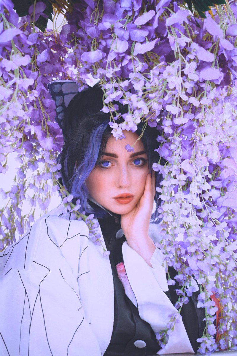 anruuna's tweet photo. 🦋Shinobu Kochou🦋 [2 часть]

Разбитое сердце, бабочек полное,

Заложница мести своей же невольная,

Напрасно спасали от яда и жажды,

В глицинии встретившись с нею однажды. https://t.co/YiovRpY39a