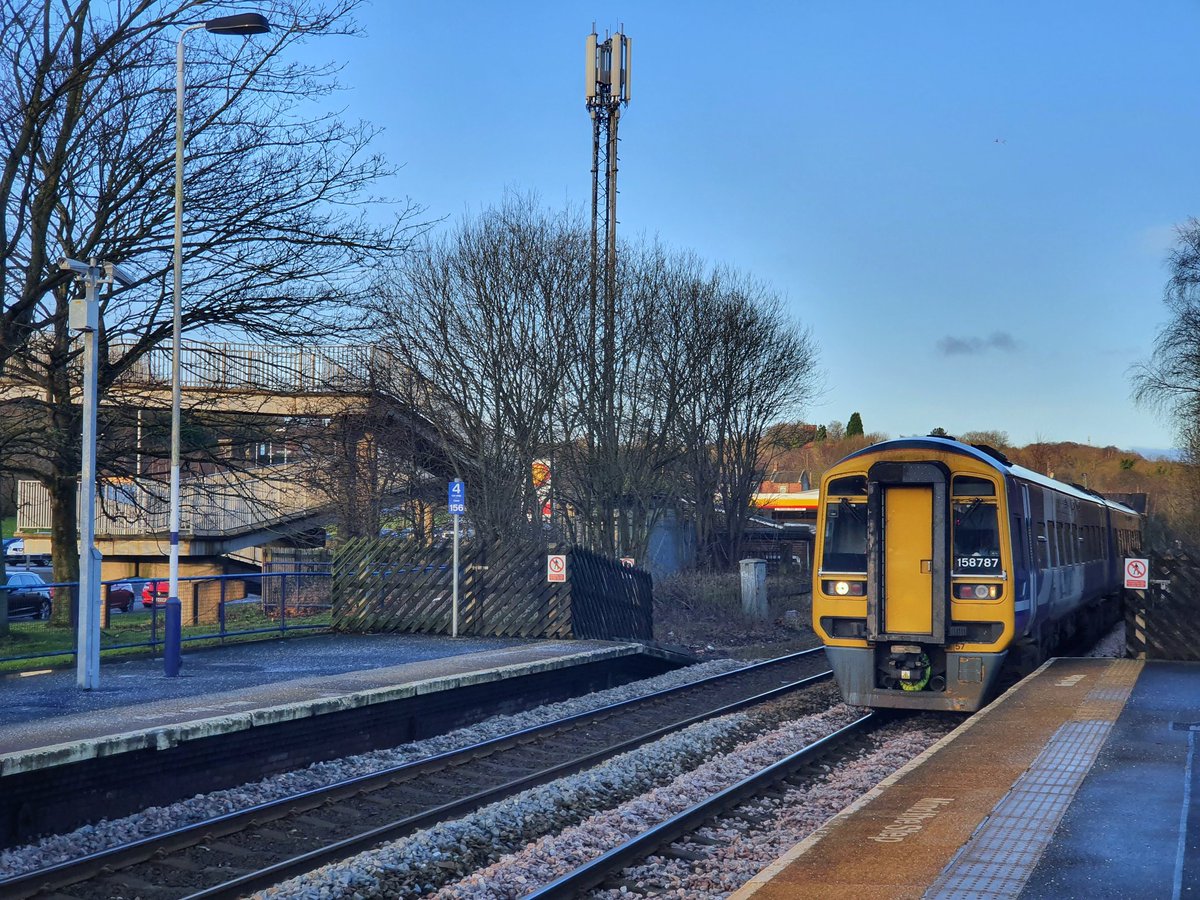 Patrick_Rice's tweet image. Today's Chariot from Blaydon for Day 2 of my @GMB_union #WorkplaceReps Course, is a @northernassist Class 158, expertly driven by a female driver.

It's good to see a once male dominated role readily carried out by women now. Unions playing a role in securing these changes!