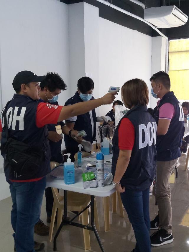kristinesabillo's tweet photo. LOOK: “DOH personnel checking thermal guns and other supplies to be used during the quarantine procedure of the repatriates at the New Clark City.” (Photos and caption from DOH)
#COVID19 #MVDiamondPrincess #RepatriationMission @ABSCBNNews https://t.co/uy2M4hY0xc