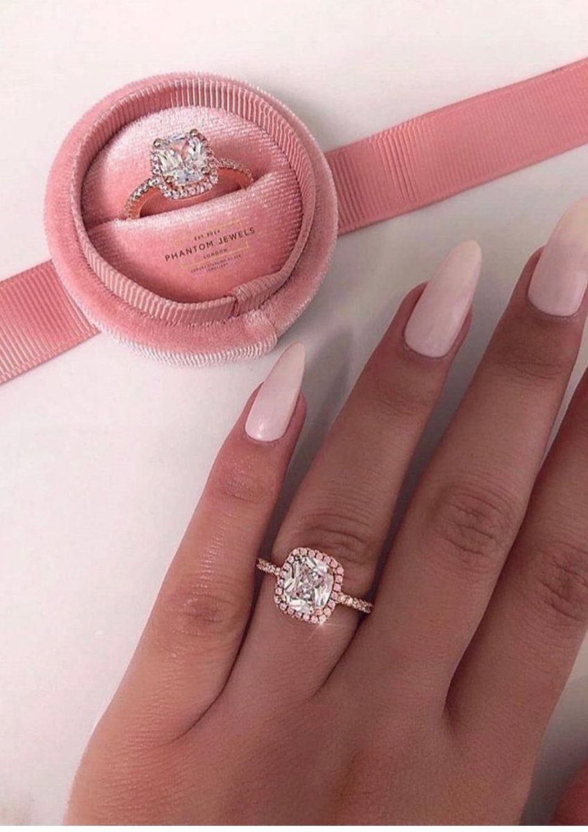 lebogang_fisher's tweet photo. 2. What kind of engagement ring best describes your style? #weddingthread #NtshalamoragoBW https://t.co/Gq531wnqwE