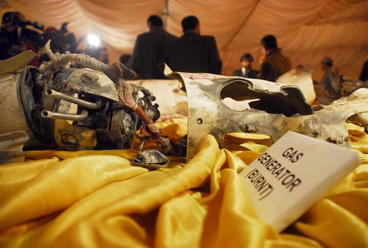 IU_khurram's tweet photo. Pakistan Air Force (PAF) officials displayed ammunitions of Indian jet MIG-21 as to mark the first anniversary of downing of Indian jets on 27th February 2019, at Air Headquarters in Islamabad.
@peaceforchange
#Surpriseday #pakistanairforce #abhinandan #27feb2018
#DelhiRiots https://t.co/vuzPJyJ0Jy