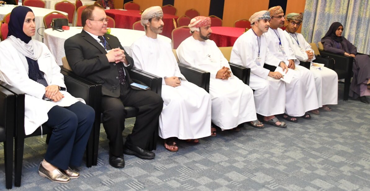 نظم المستشفى السلطاني ممثلاً بدائرة المختبرات الطبية والباثولوجي , وقسم علم أمراض الأنسجة والخلايا بالتعاون مع رابطة  أطباء الباثولوجي " الندوة الأولى في علم الخلايا " ، بمشاركة الكوادر الصحية المختصة في مجال المختبرات الطبية من مختلف المؤسسات الصحية بالسلطنة.