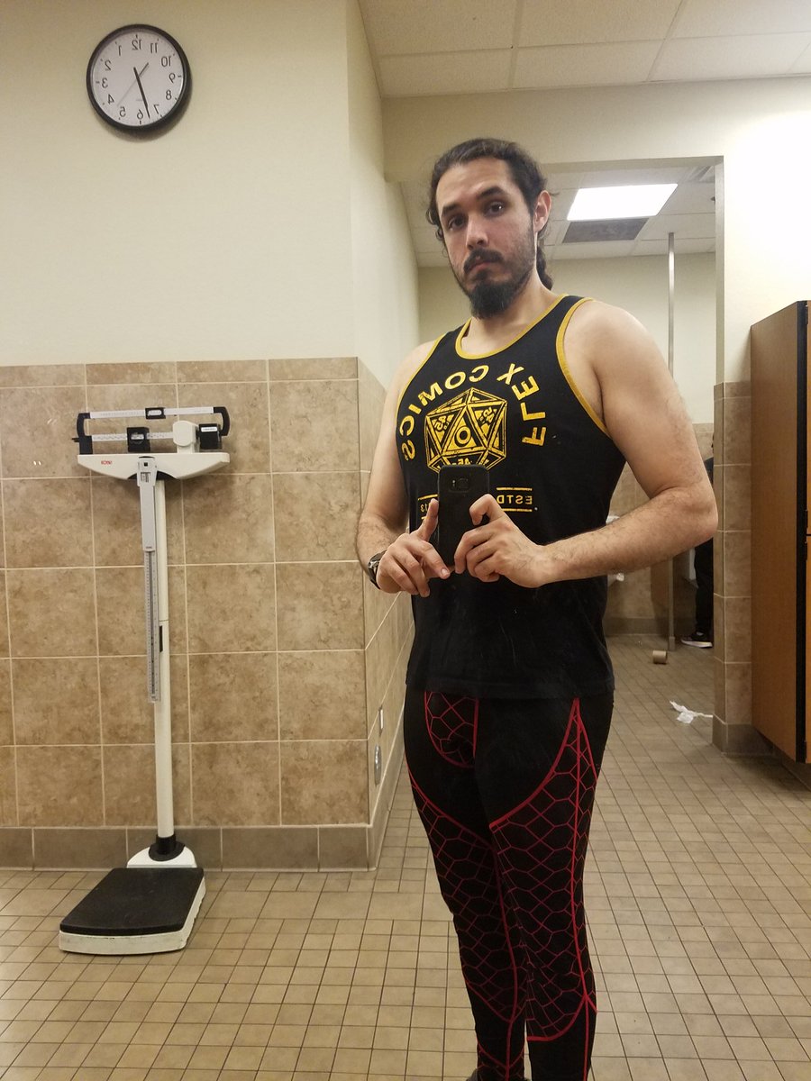 TerjaNox's tweet photo. Chest day with friend! Was a short but good workout, got in a good sweat. Also identified an imbalance during the workout, which will help me adjust as needed. On to the next!
#DnDFitness 
#Hufflebuff 
#HalfOrcInTraining 
#IAmATightsGuy https://t.co/nVzablOtKh