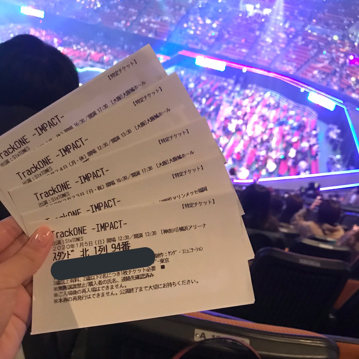 0000618m's tweet photo. 昨日で現場入り最後でした（ ;  ; ）
5公演中5公演全部優吾くんからのファンサ
最後にあっ！て言ってお手振りからのハート頂いた🥺
北斗にもニコッとしながらお手振り👦🏻
樹もハイタッチ来てくれたけど手出さなかったらえ、みたいになって
慎太郎にはライト照らしてもらった😭
(あれジェスからはない💦 https://t.co/k3OKV3ixmP