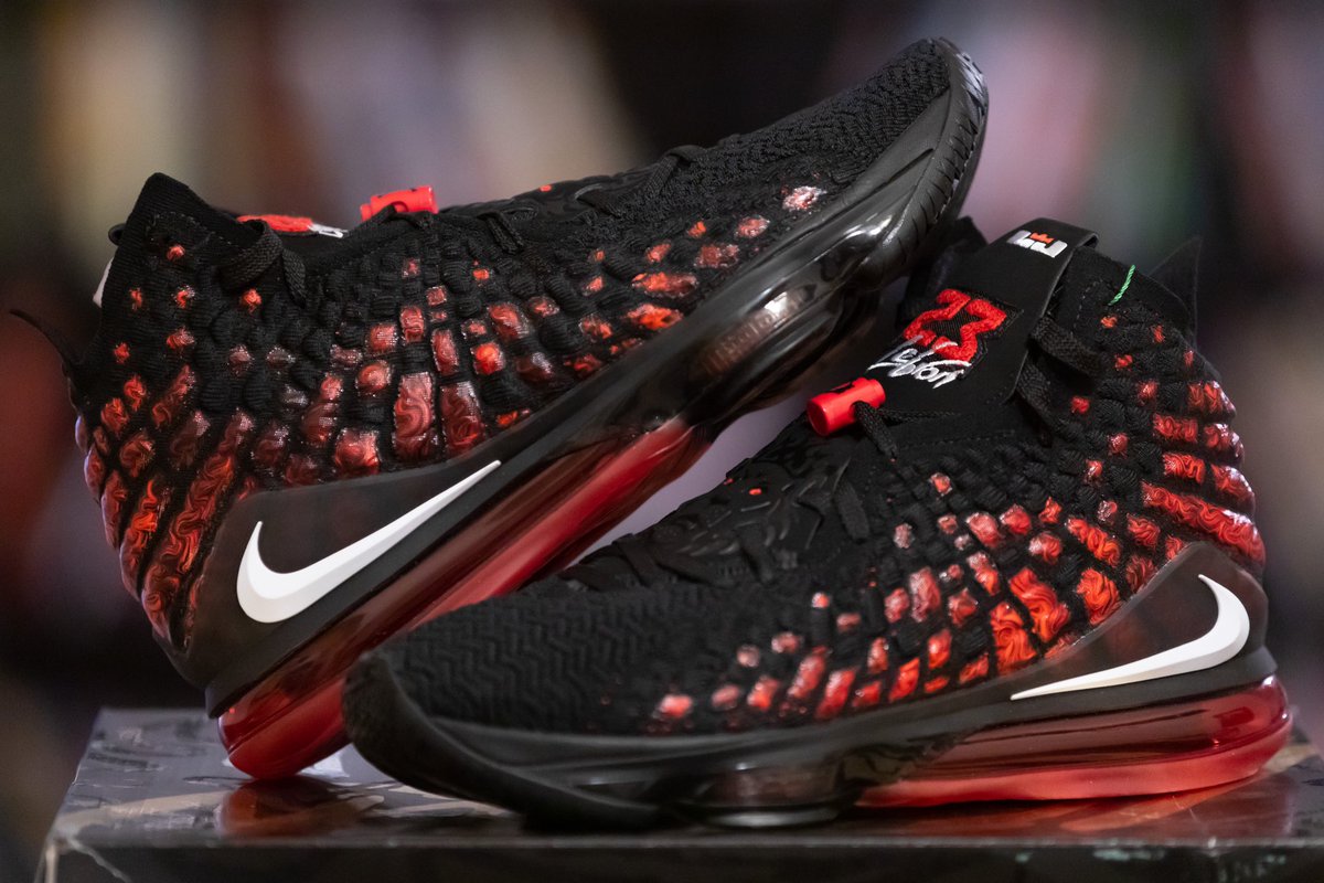 ctzapas's tweet photo. LeBron 17 versión Jordan 6 infrared!? 🔥🔥🔥 #Nike #Jordan #LeBron #AJ6 #LeBron17 #nicekicks #kicksonfire #kicksoftheday #ctzkicks https://t.co/bo6QIoU4KB