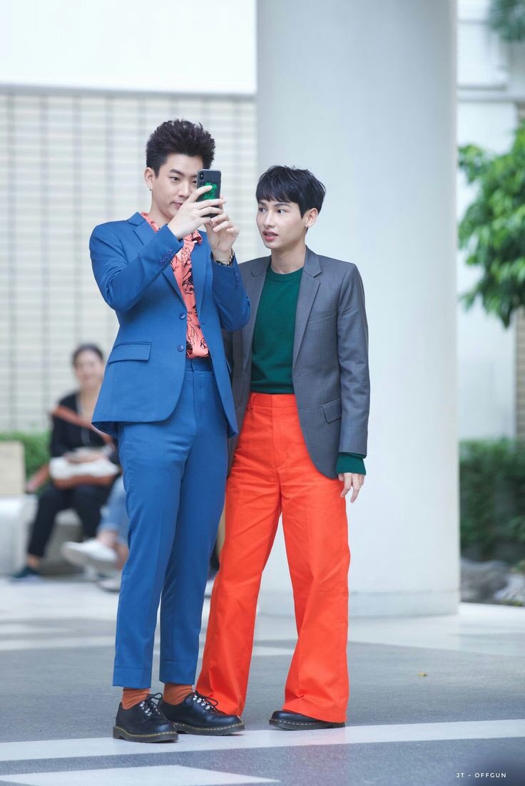 —Diciembre 27; en el auditorio de la villa para los # TeenRB19 junto a <a href="/DandelionFB/">Lion</a> , donde fueron nominados por primera vez en dichos premios, y resultando ganadores.—