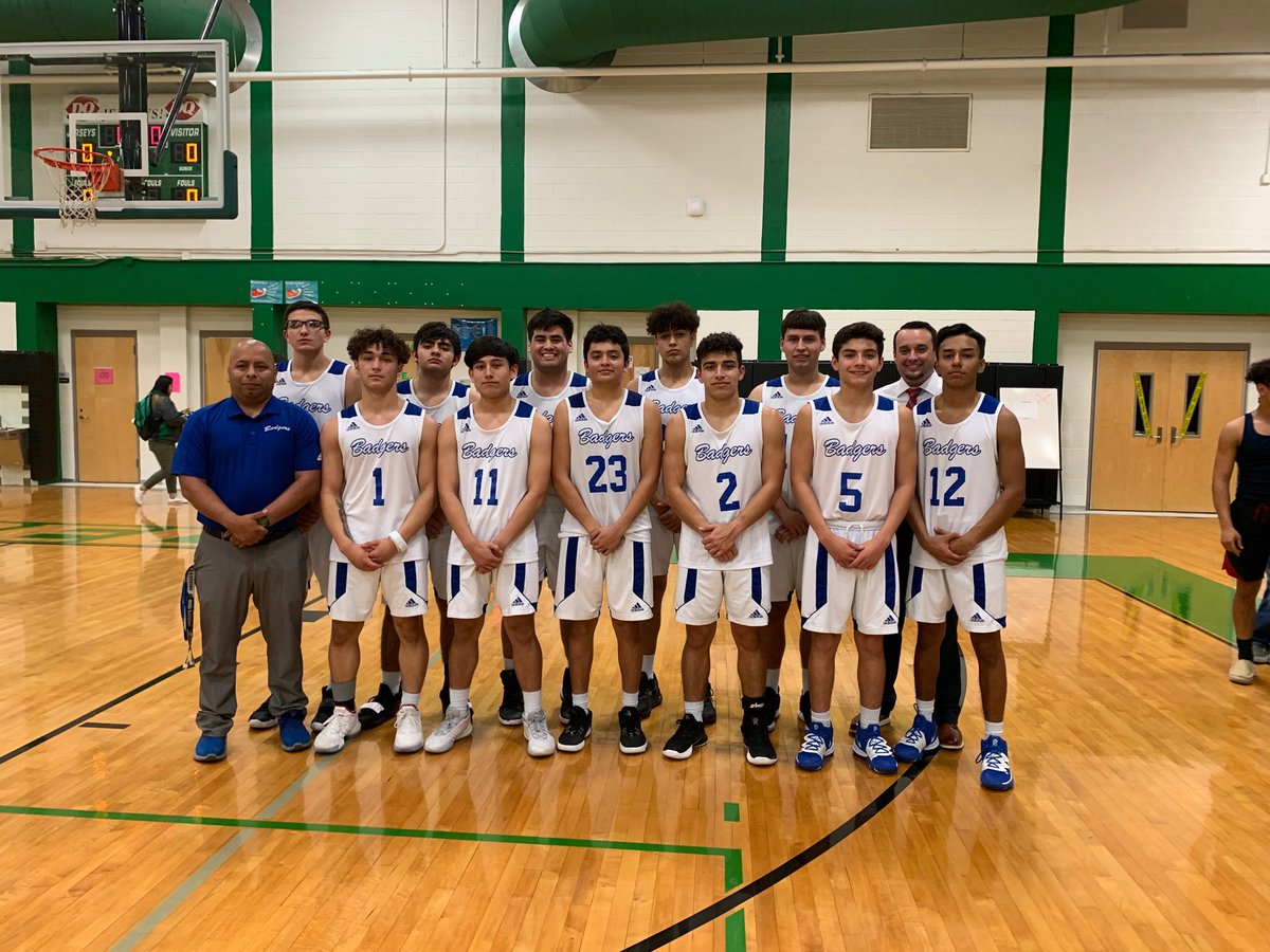 CunninghamSean_'s tweet photo. BB-PB Badgers are Bi-District Champs!! So proud of these guys! They are extremely resilient, and play with a ton of heart and effort! Thank you Badger fans and students for the awesome environment!! #badgerswagger #studentsection #goldballszn @kiii3sportsโฉ @KRIS6sportsโฉโฆ https://t.co/cguX6UnuS6