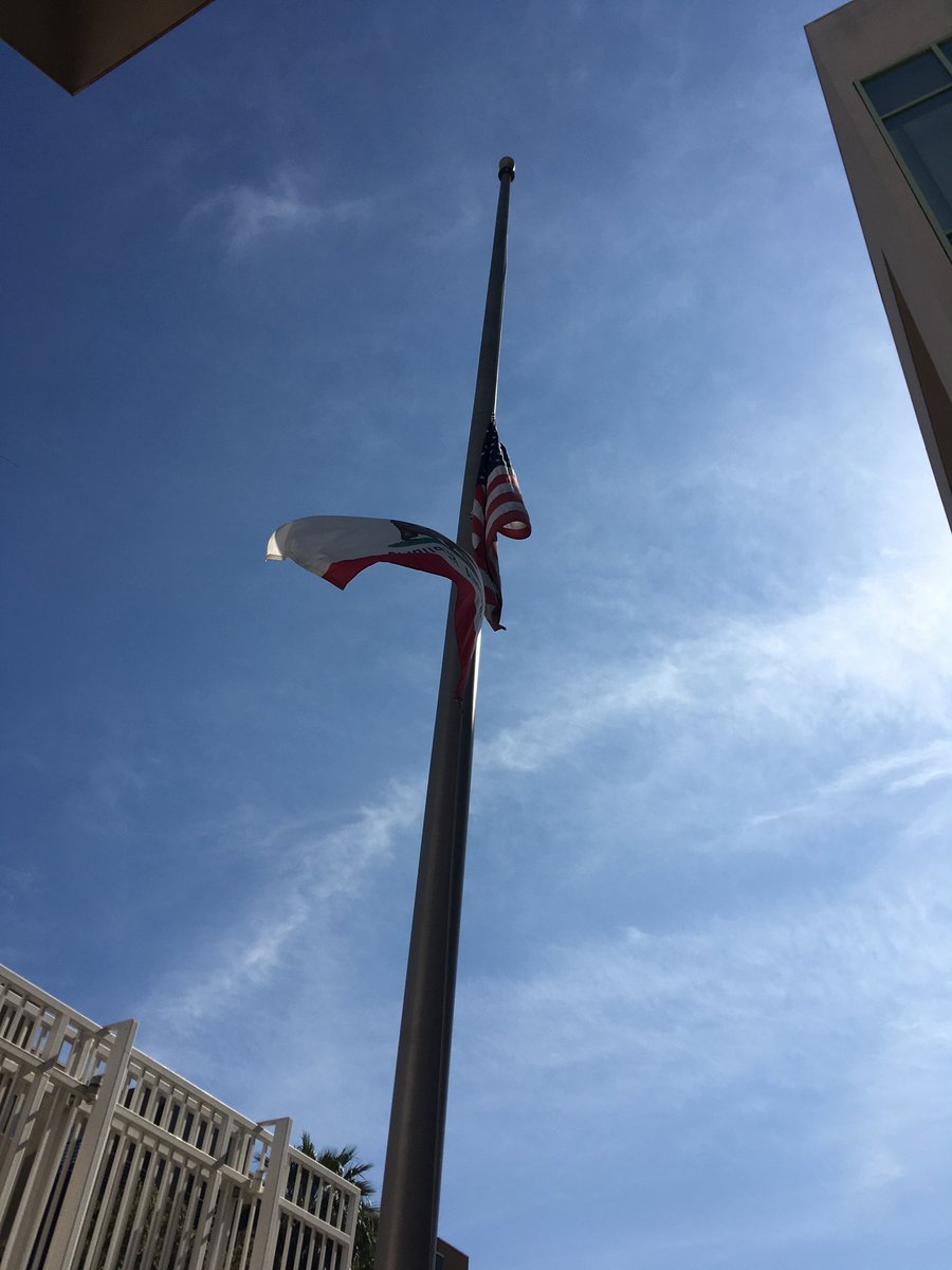 HFGMedia1's tweet photo. This is one of the saddest day in  History https://t.co/7foIt0gznL