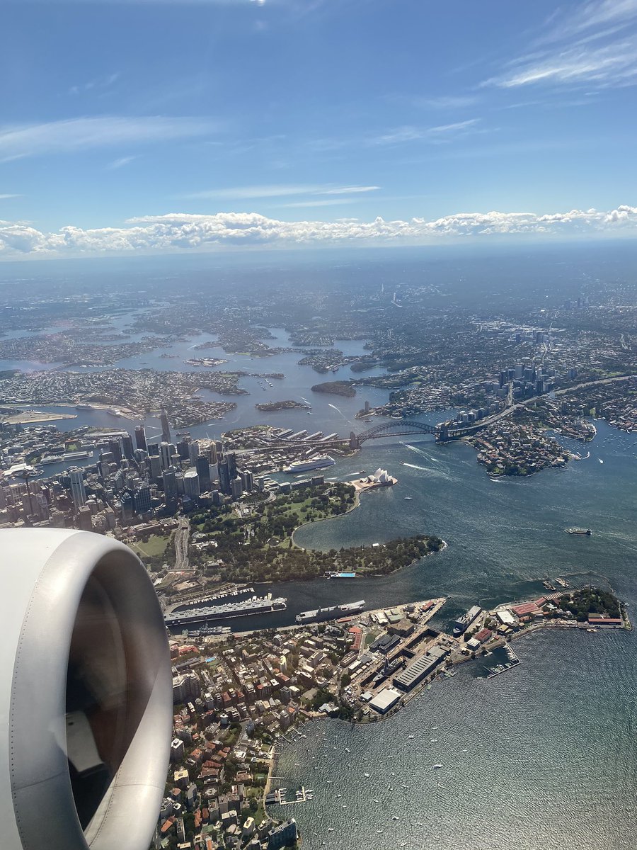 Yuri_Tazu's tweet photo. #sydney #fromsky #businesstrip
I can see my house 👀 あ。お家見えた😆 https://t.co/kYju2UhCAb