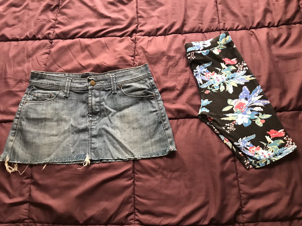 ✨Mini marca Kevingston, talle  2. Hermosa, perfecto estado!$300
✨Ciclista floreada, marca Estancias Chiripá, talle 42/2. $200