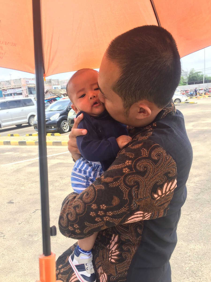 Ditinggal papa dulu yaa nak :"(