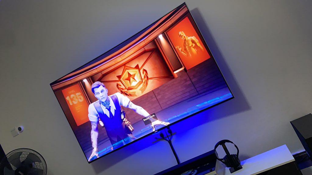 c_ardi21's tweet photo. Xbox seems like a great console at the moment
What do y'all think? 
For now imma hop on fortnite#gaming#xbox https://t.co/sXd8AECNJp