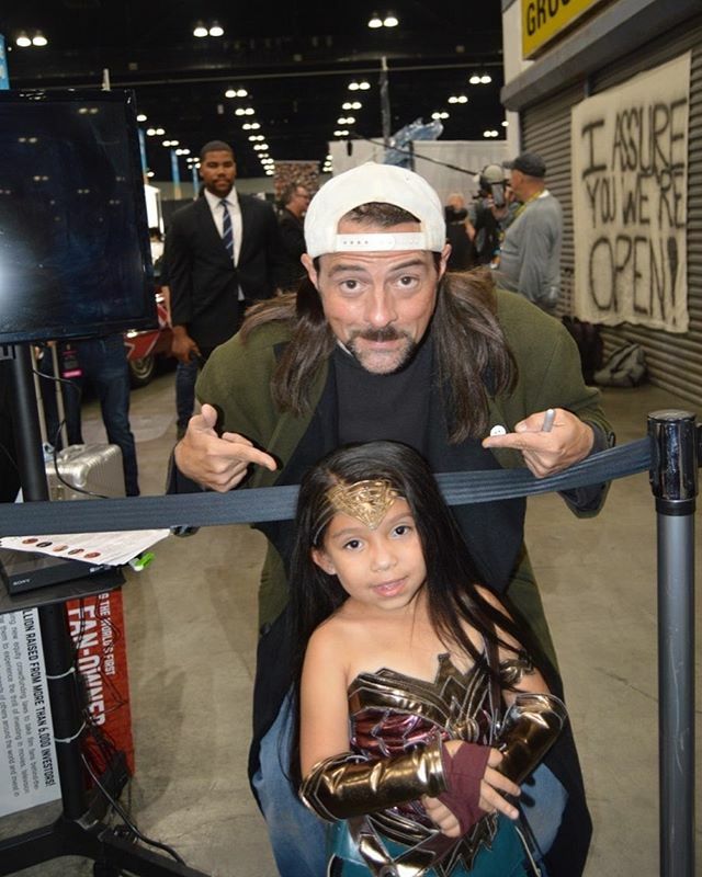 #kevinsmith @comicconla 2019 With My Little #wonderwoman Cosplayer. #comics #dccomics #marvel #marvelcomics #comicbooks #tv #movies #geek #imagecomics #anime #manga #nerd #twitter #cosplay #dccosplay #lacomiccon #comiccon https://ift.tt/32pNKia
