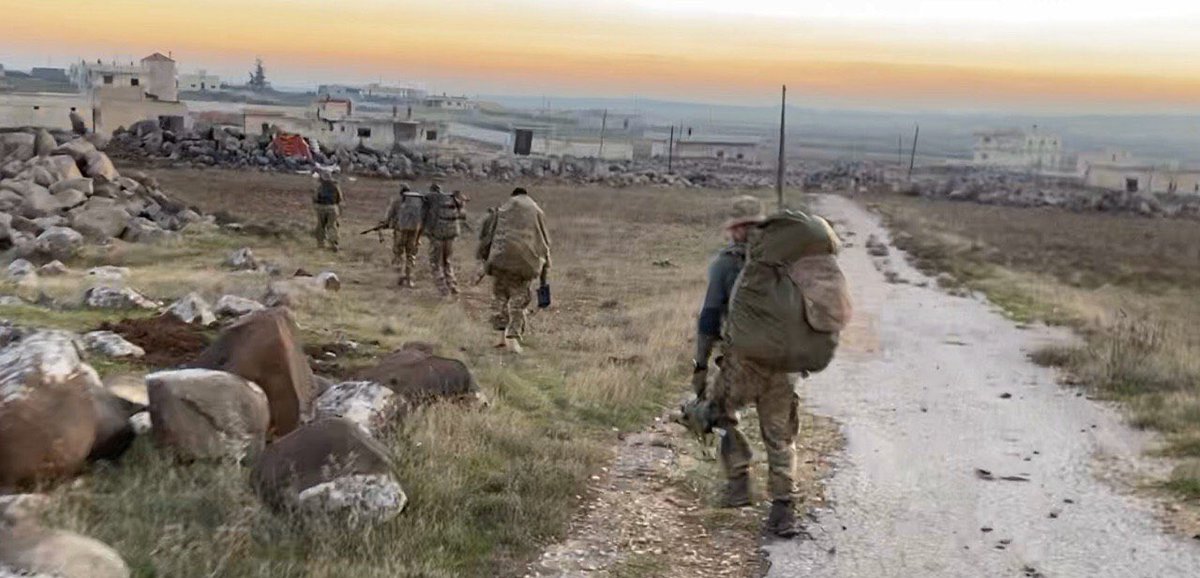 Russian SOF, presumably SSO, near the front lines in Idlib. Looks like a sniper team with suppressed sniper rifles, likely Steyr SSG 08. 18/ https://t.me/Oleg_Blokhin/3153