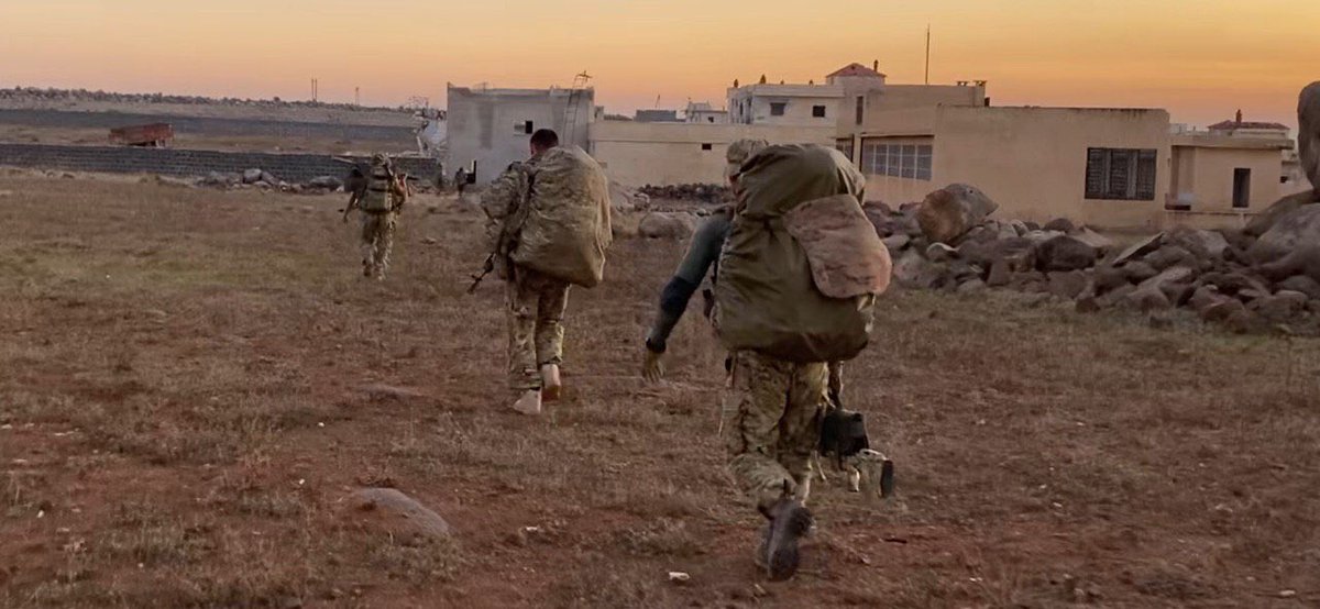 Russian SOF, presumably SSO, near the front lines in Idlib. Looks like a sniper team with suppressed sniper rifles, likely Steyr SSG 08. 18/ https://t.me/Oleg_Blokhin/3153