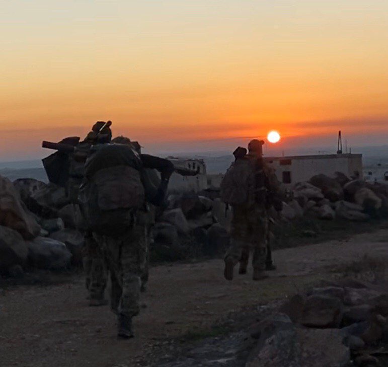 Russian SOF, presumably SSO, near the front lines in Idlib. Looks like a sniper team with suppressed sniper rifles, likely Steyr SSG 08. 18/ https://t.me/Oleg_Blokhin/3153
