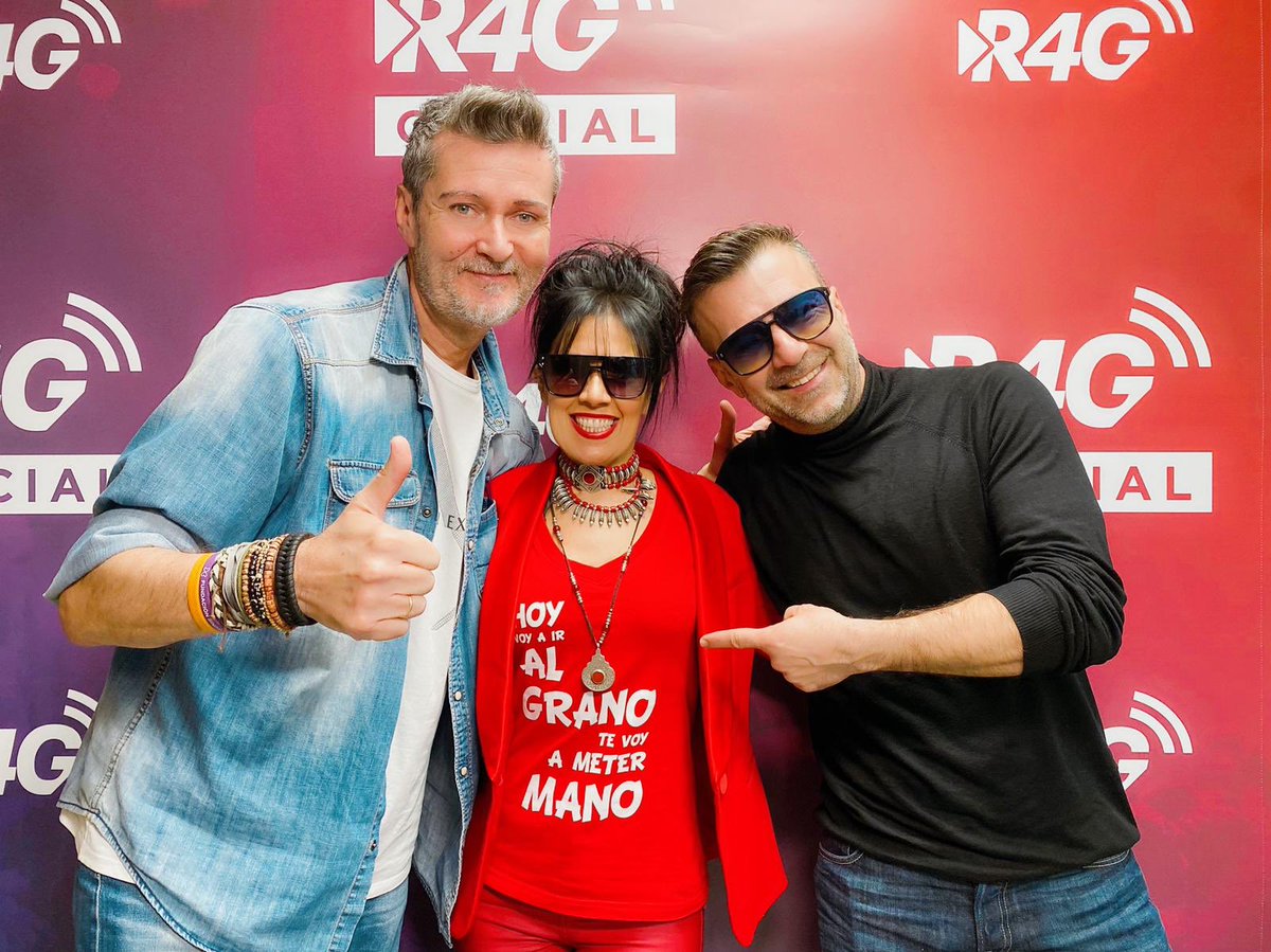 DQABOMRadio's tweet photo. Hoy nos han visitado @AmisPeligrosas para hablar de su #PactoDeSal y su gira 2020. Estos son los próximos conciertos: 7 Marzo-Salamanca/14 de Marzo- Vitoria-Gasteiz/28 deMarzo-Valdemorillo y 13 de Junio- Madrid #Radioshow #GoodMorning  @Radio4G_Oficial @BOMCINEtv @FernandiscoOK https://t.co/V8hIYmjtnY