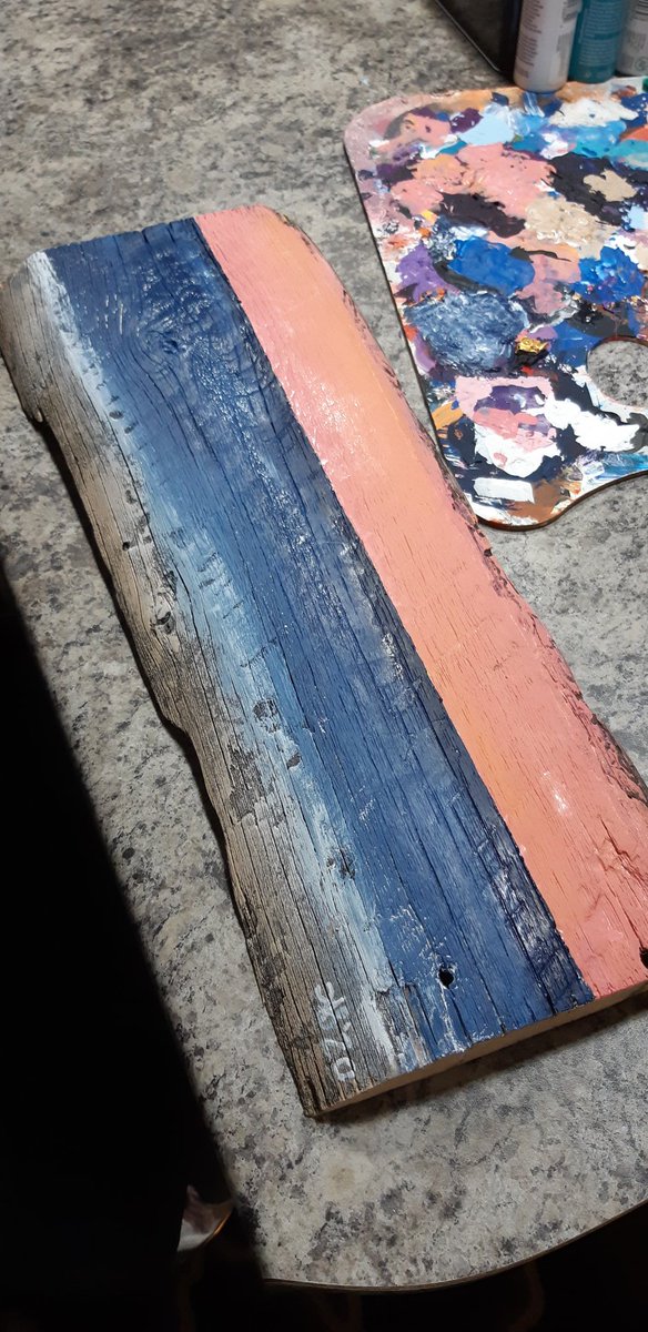 a_stubbs_art's tweet photo. This one didnt take as long as the others but it's my favorite !!!
#woodart #acrylicpainting #ocean #sunset #art #byalexandria #stayabstract #artlife #homedecor #rusticfeel https://t.co/kduPX0Z5hh https://t.co/OSwrpSftKo