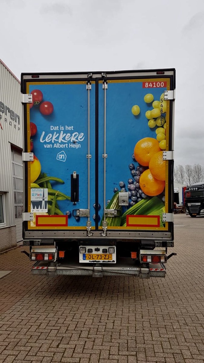 PijkerenSign's tweet photo. Nog een oplegger van @PeterAppelTrans voorzien van een mooie @albertheijn full colour print https://t.co/mjZMn2mdNS