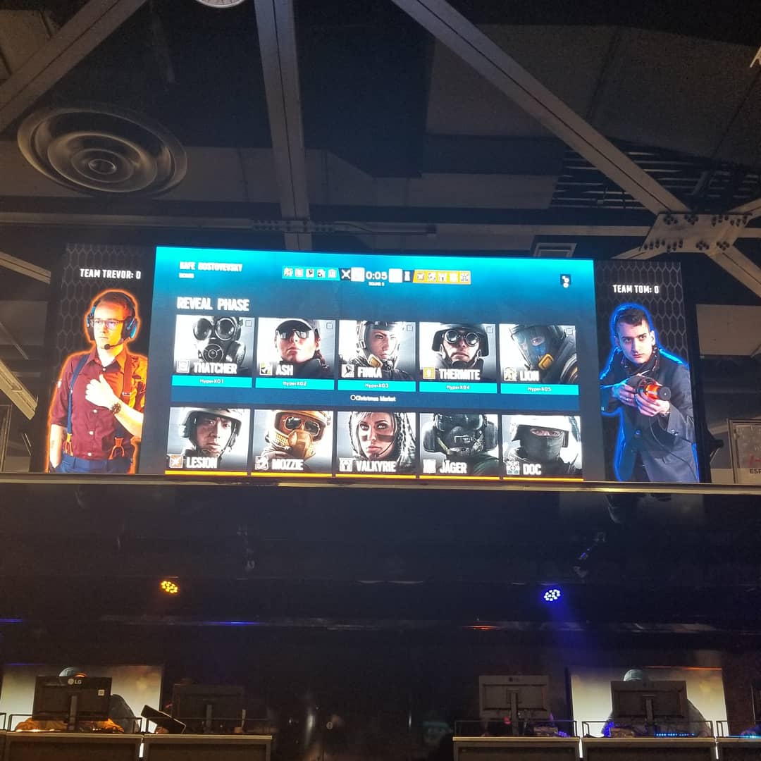TVatWork's tweet photo. Still can't get over how much fun this weekend was at #DHANA2020 hosting the @HyperXTruck with @ConfusedCaribou! Met so many amazing people, got to see some fantastic #RainbowSixSiege players, and so much more. Cant thank everyone enough for all their hard work on the truck! https://t.co/GlG6PFQwBt