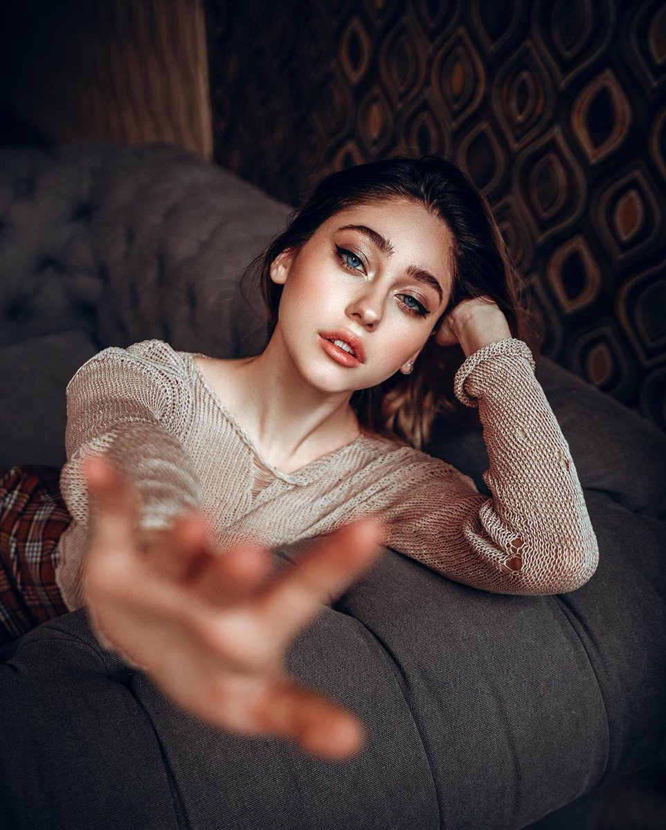 portraitistnet's tweet photo. Ann by https://t.co/9xhtGjXJ5y Sergei Muzlov in Moscow, Russia #portraitphotography #beautyphotography https://t.co/gqF5hsQtsW