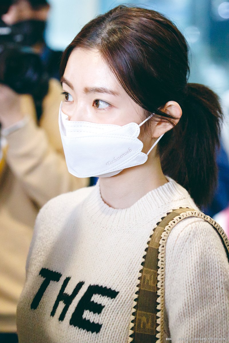 box_RV's tweet photo. 200225 레드벨벳 #아이린 입국 https://t.co/818xxT6Toa