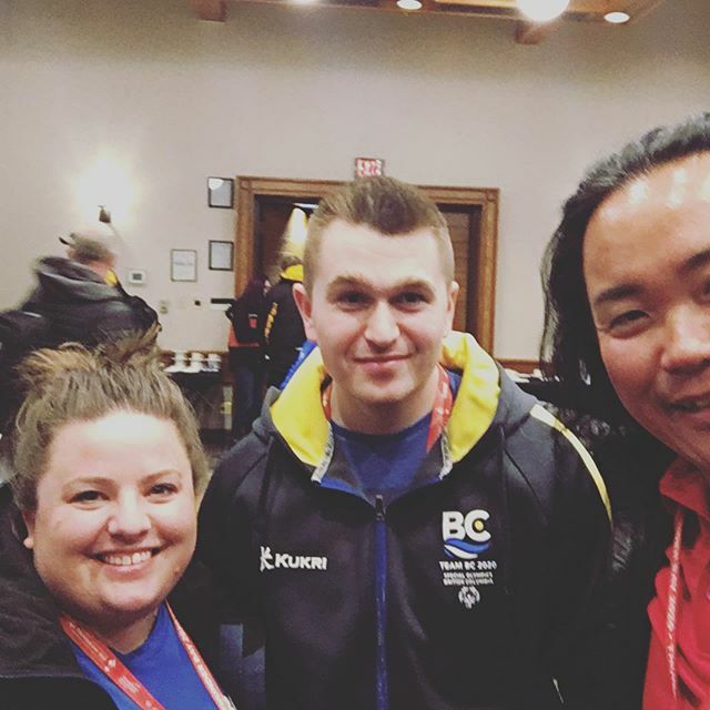 SOBCRegion5's tweet photo. Getting to hang with two bright young coaching 💫‘s of #soteambc2020 HC Jess ⛸ and HC Ryan 🏒 https://t.co/ngq6RSWV6H https://t.co/7WstsGk5gA