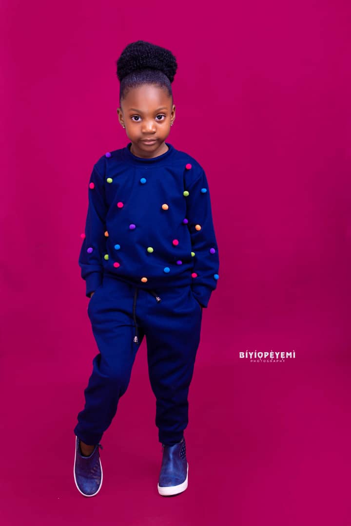 Express_OO's tweet photo. Allow me serve you a tall glass of early morning dose of sweetness from us. Queen Thelma with the style rocking her track suit as she celebrates her 5. 
This and more are what we do at Express_O. We give life to your thoughts and we are affordable. 
 @hero4sure  @sportingshina https://t.co/8sLCwVwOcK