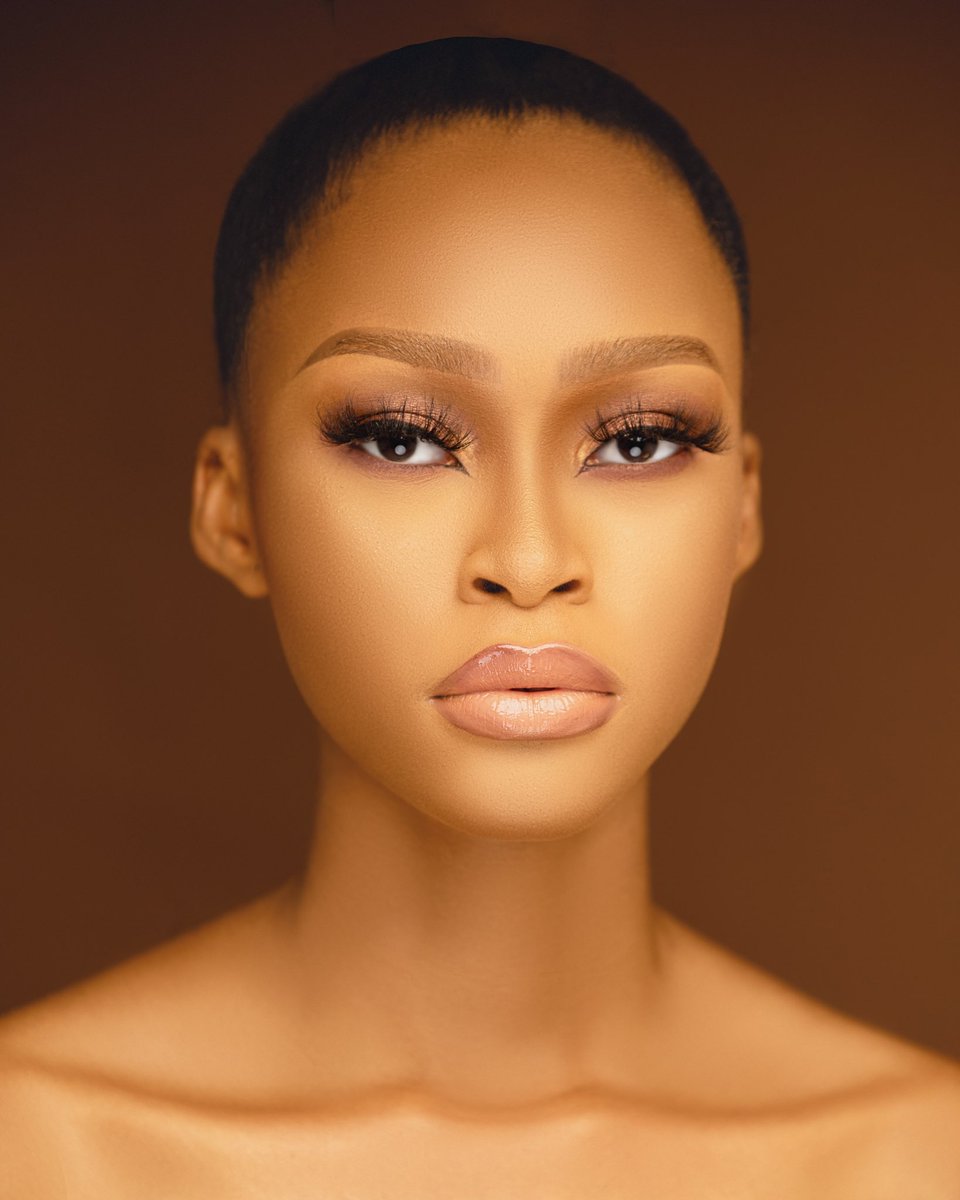 moh_visuals's tweet photo. Portrait it’s one of my thing. #portrait #portraitphotography #portraits #campussnap #capturedgh #bellanaija #sleekandfloxy #model https://t.co/SRRwHFBuNV