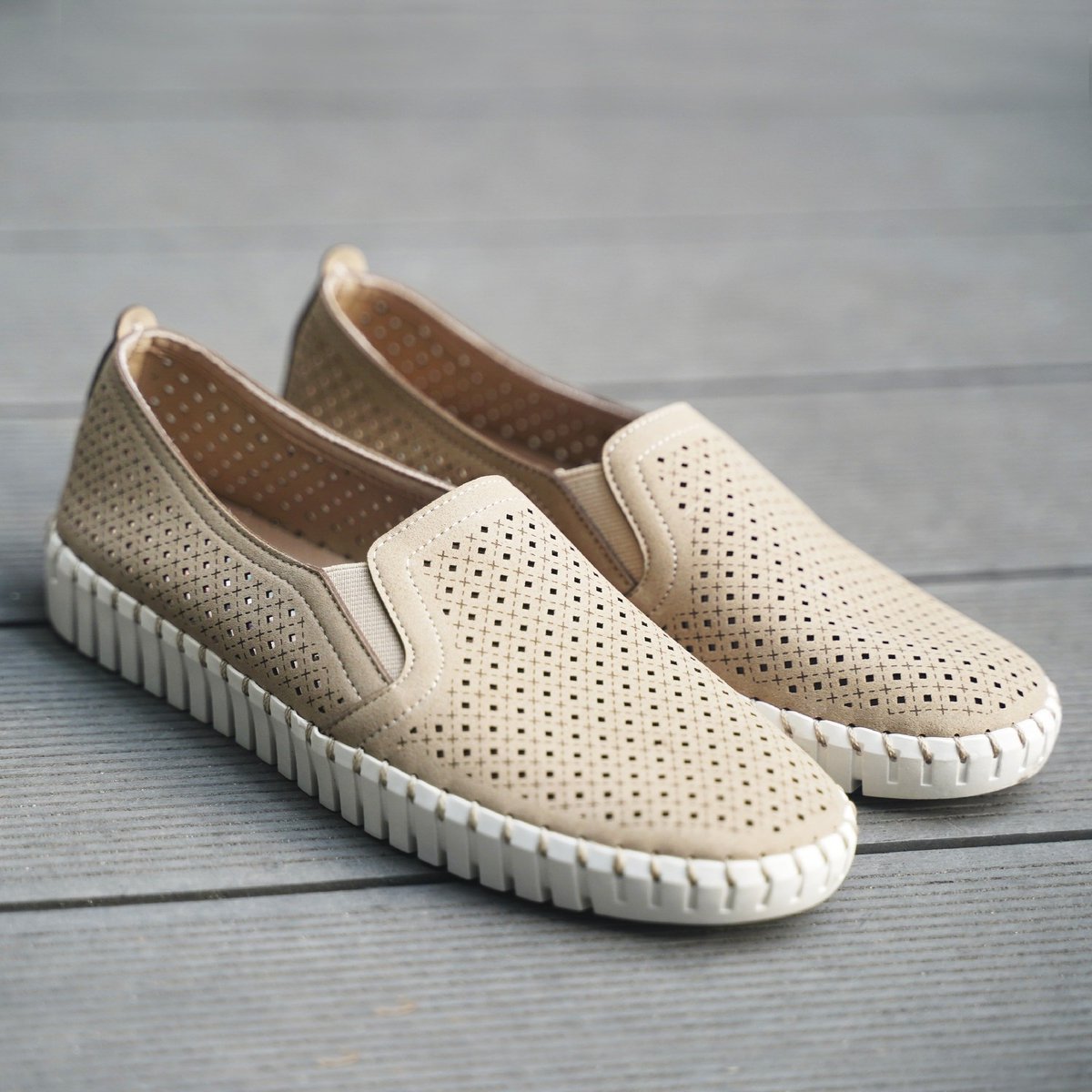 skechers sepulveda blvd a la mode