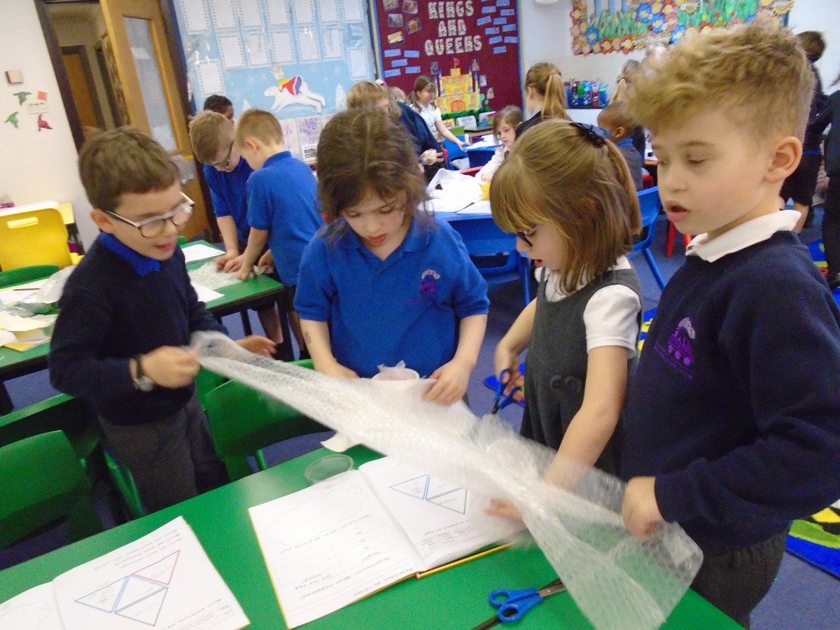 OWPScaterpillar's tweet photo. As Scientists, we designed containers in our teams to protect an egg as it dropped from 1m, 2m and 3m. Two of our teams managed to protect their eggs from the 3m drop, an 'eggcelent' result! Also, that leaves two extra eggs for Miss Cameron to use for Pancake Day 😇👍 https://t.co/aOs22OQqGd