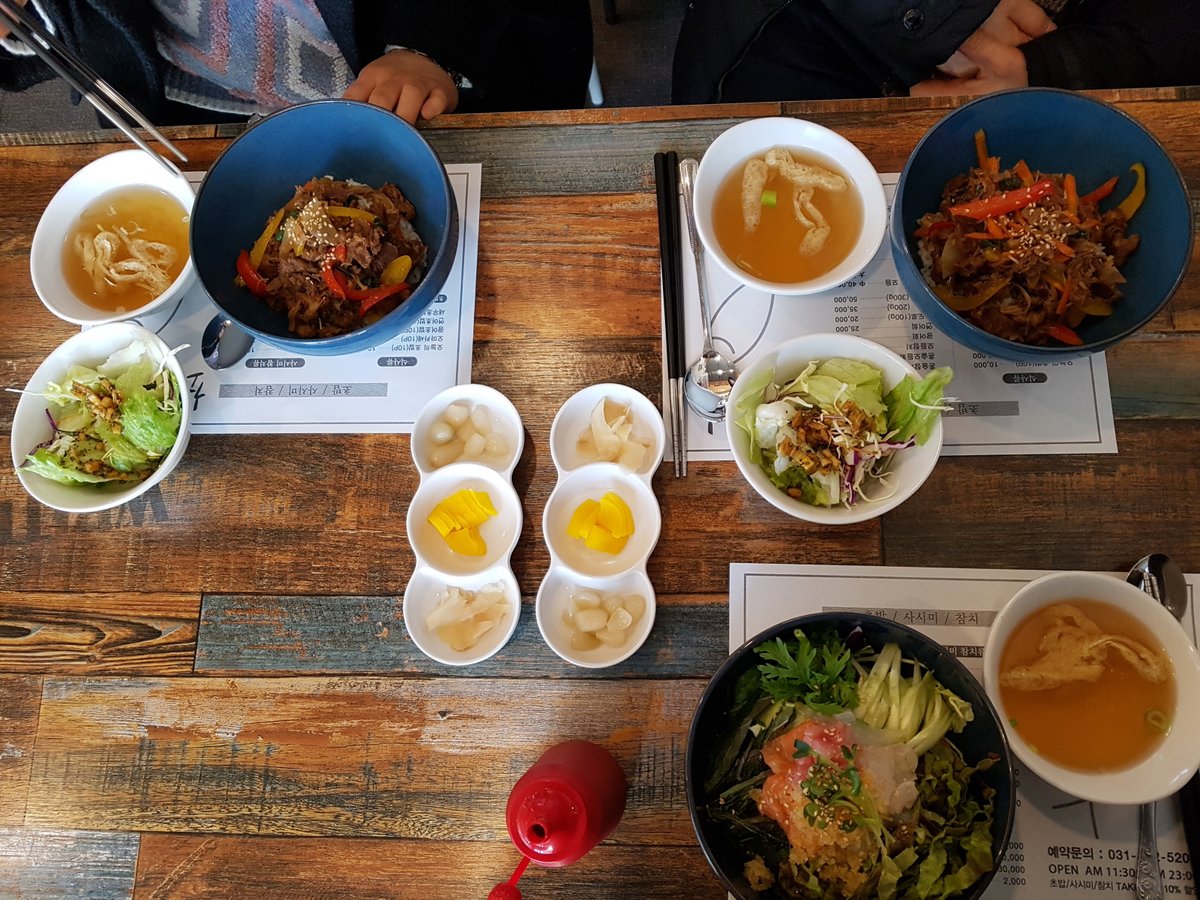 코로나19" 잠잠해 지길 바라며, 골목상권 이용하러 세류동"초밥집"~~든든한 한끼 식사하고 왔습니다.