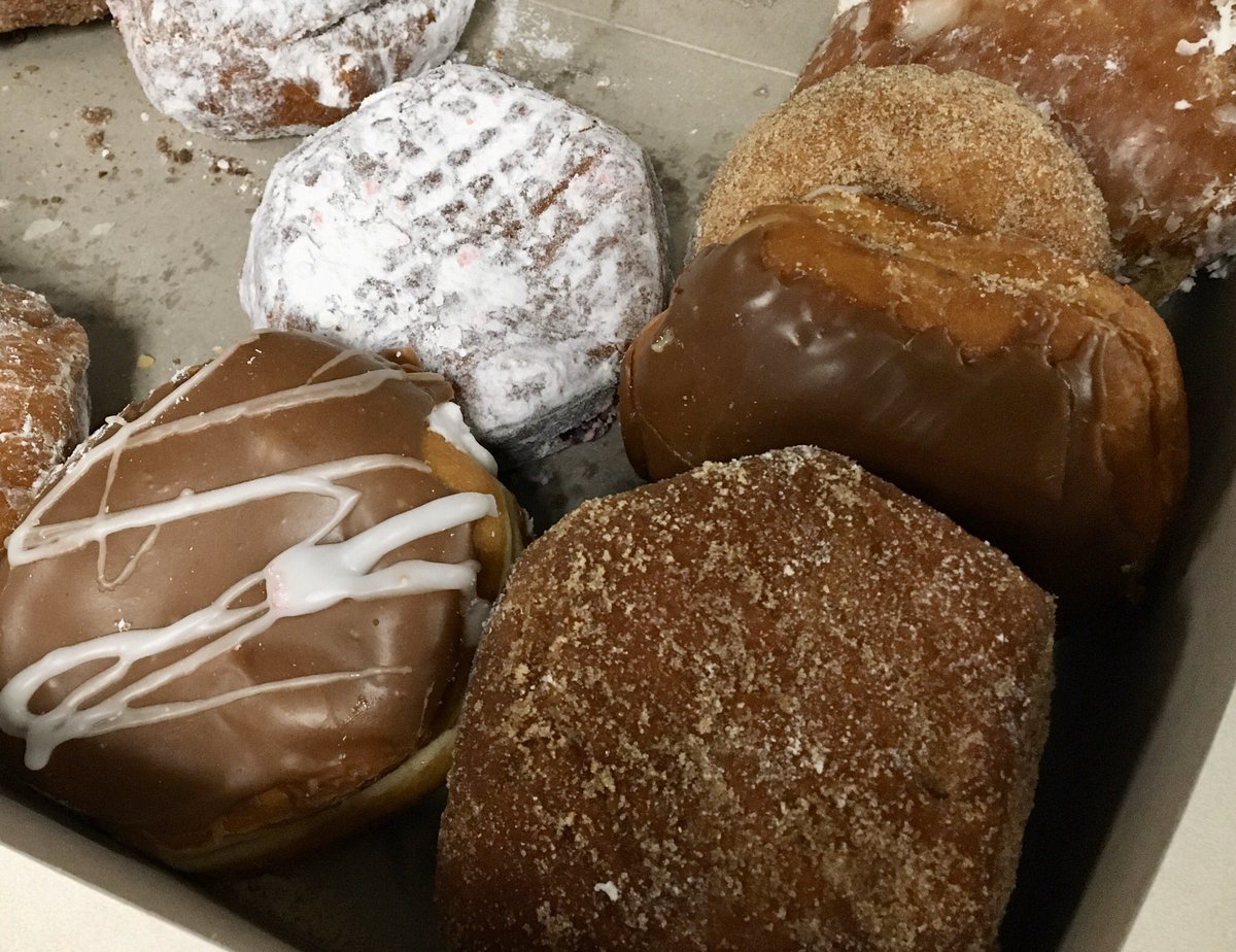 Paczki! <a href="/wwmtnews/">News Channel 3 WWMT-TV</a> <a href="/SweetwatersDM/">Sweetwater's Donuts</a> #FatTuesday #MardiGras
