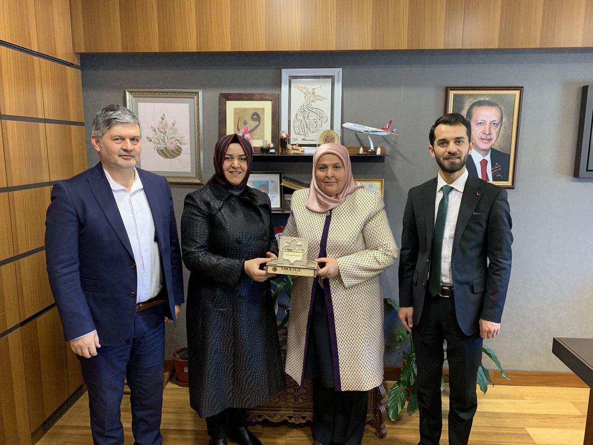 Gazi Meclisimizde bizleri ziyaret eden Uluslararası Kudüs Eğitim Kültür ve Araştırma Derneği (UKEAD) Başkanı Taner Yüncüoğlu, Genel Koordinatör Ayşegül Bayıcı ve Ömer Sucu’ya teşekkür ederiz.
Kudüs onurumuzdur!