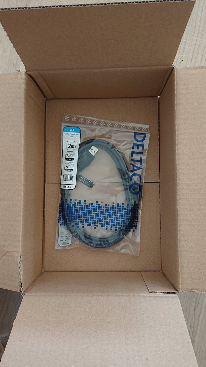 Marcus_KS13's tweet image. Why such a large box for a cable? I get that they don't have boxes of all sizes to save space and money, but this is ridiculous.

#badpackaging #webbhallen #environment