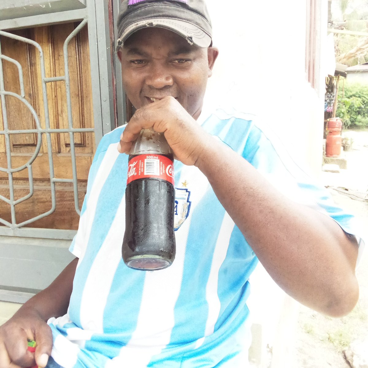 LupakisyoMsika's tweet photo. Time to refresh https://t.co/2fWaxJO7XM