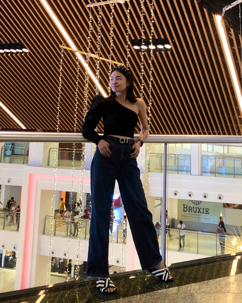 kc_ching's tweet photo. ✨✨✨
#bershka #bershkastyle @Bershka https://t.co/8tM1QXDXwq