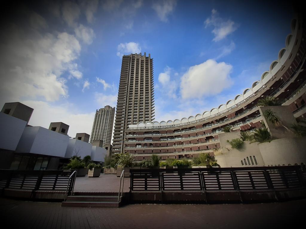 SpunOutSounds's tweet photo. Barbican dream / Tangerine Dream
#BarbicanLibrary
#TangerineDream https://t.co/efgS2NMbAi